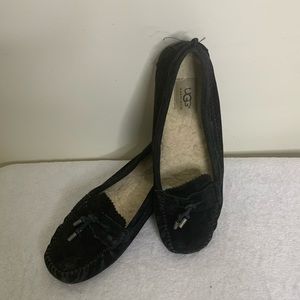 UGG RONI BLACK SUEDE SHEARLING LINED MOCCASIN Sz 9